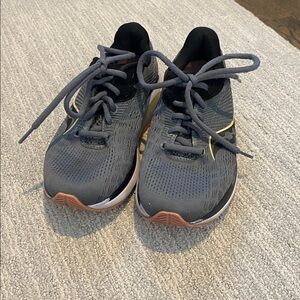 Saucony Women’s Guide 15 size 7.5